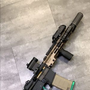 Meet your Posher, Samuel